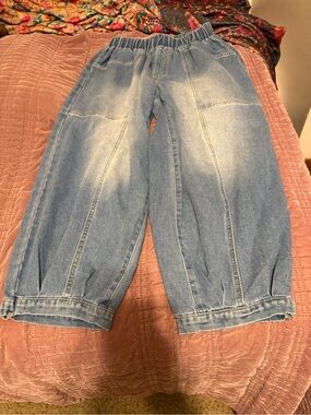 SHEIN Light Blue Denim Cropped Ankle Jeans